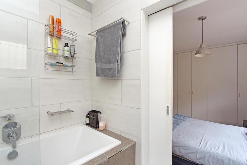 To Let 2 Bedroom Property for Rent in Green Point Western Cape